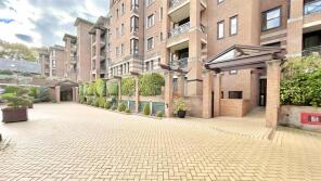 53, Chasewood Park, Sudbury Hill, Harrow HA1 3YR