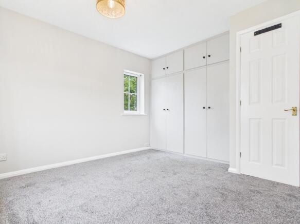 1 bed Semi-Detached to rent Image 8