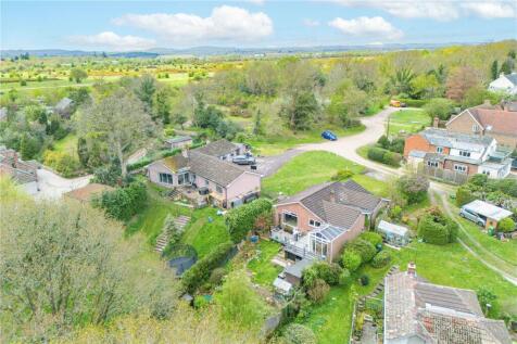 Burys Bank Road, Crookham Common, Newbury, Berkshire, RG19