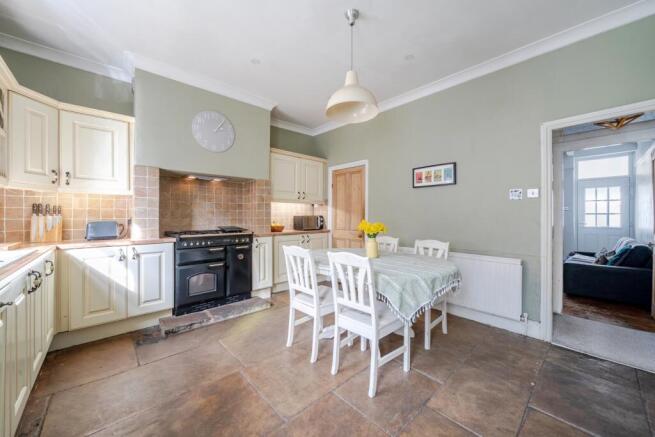 3 bed Terraced for sale Image 8