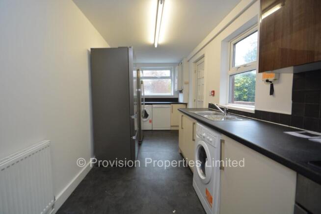 6 bed End of Terrace to rent Image 4