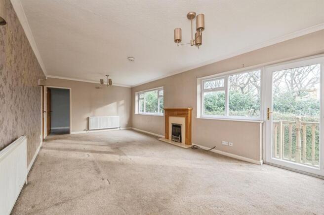 6 bed Detached for sale Image 4