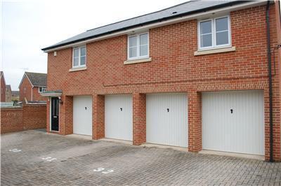 Garage & Parking