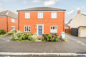 54, White Eagle Road, Haydon End, Swindon SN25 1TN