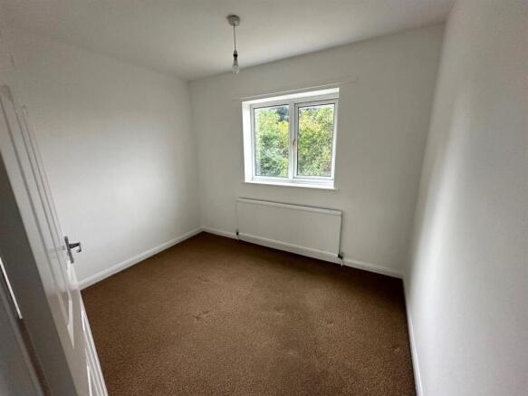 3 bed Detached to rent Image 12