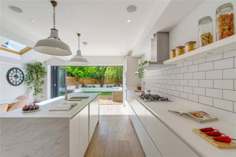Wroughton Road, SW11