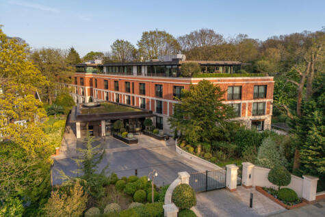 The Bishops Avenue, Hampstead, London, N2