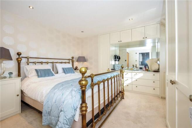 Bedroom Warfield