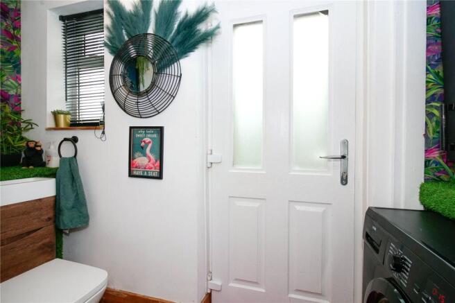 4 bed Semi-Detached for sale Image 9