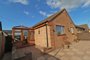 8, Wolds Close, Scunthorpe DN17 4BB