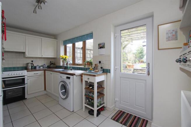 Kitchen..jpg