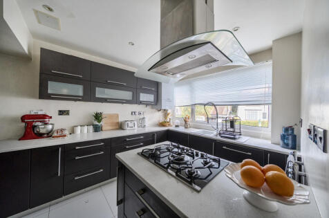 Prospect Road, Barnet, EN5