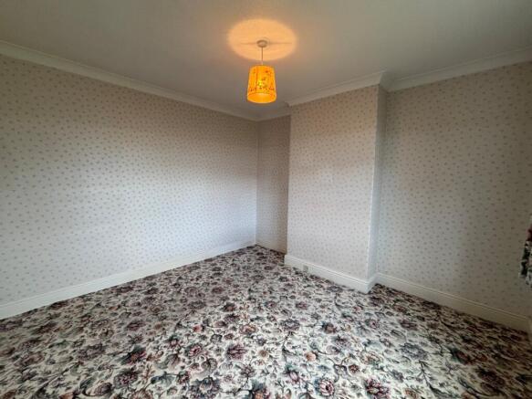 3 bed Semi-Detached for sale Image 8