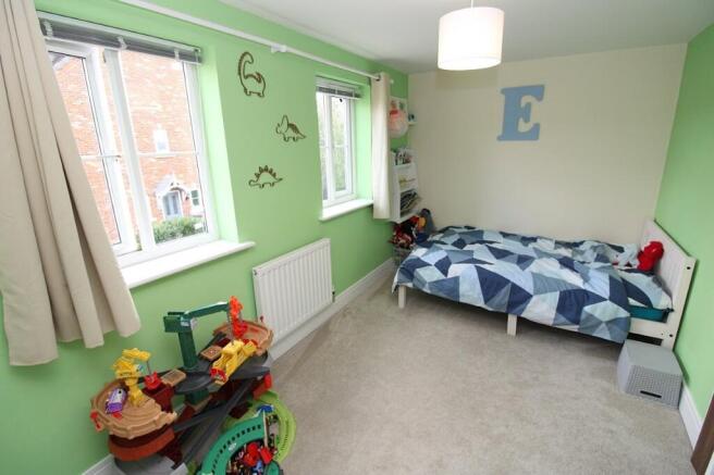 4 bed Semi-Detached for sale Image 8