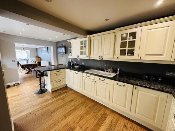 Breakfast/Kitchen