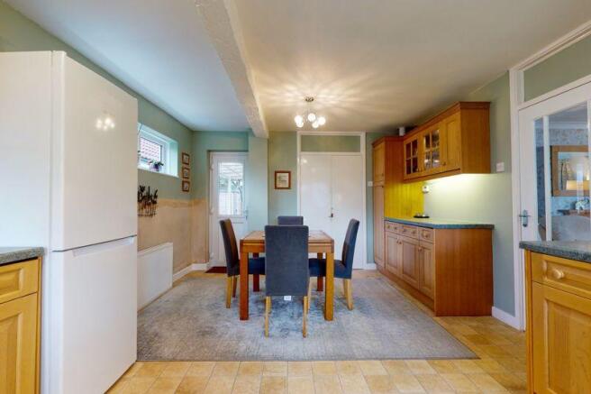 Kitchen/Dining...