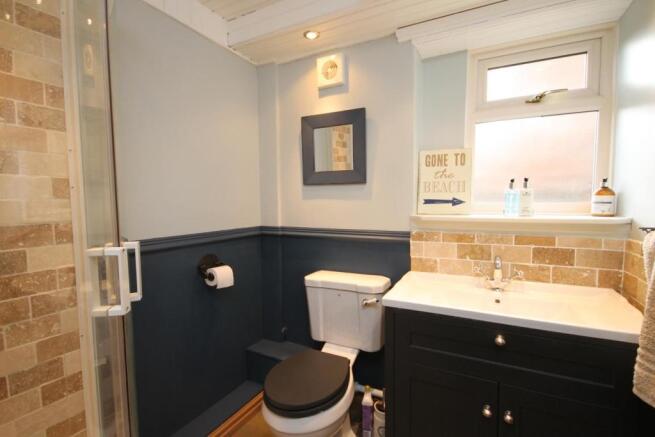 SHOWER ROOM/W.C.