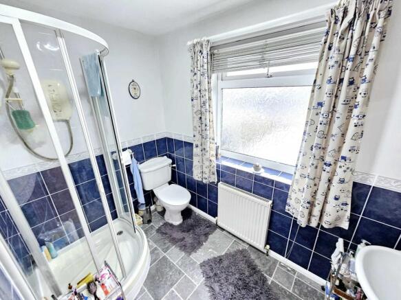 4 bed Semi-Detached for sale Image 12