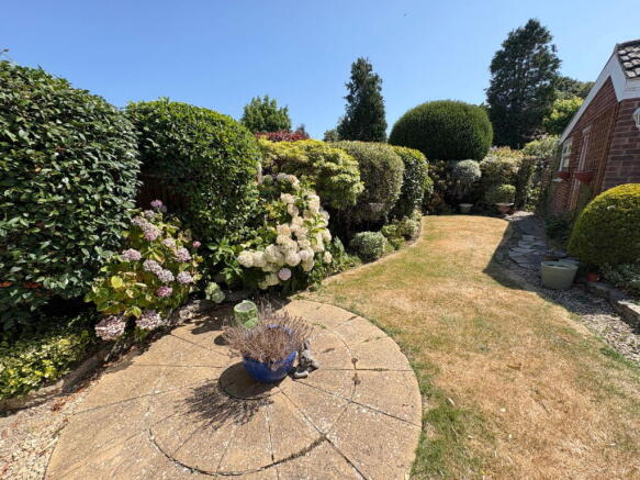 Halsey Close, Alverstoke, Gosport PO12 2PJ photo 4
