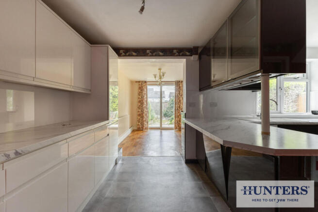 3 bed Semi-Detached for sale Image 10