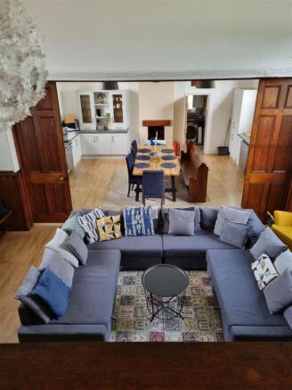 lounge dining room .jpg