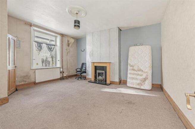 2 bed Terraced for sale Image 6