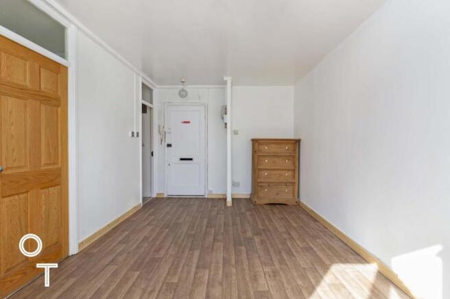 Reception/Bedroom