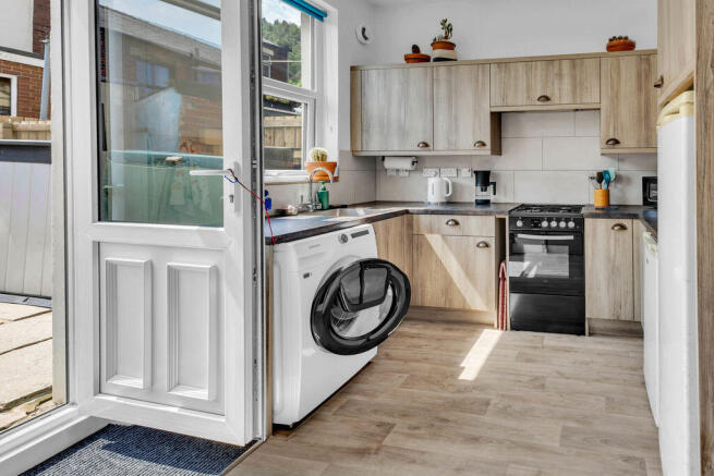 2 bed Terraced for sale Image 6