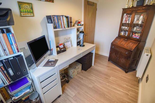 Photo 8
