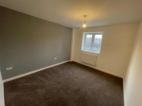2 bed Flat to rent Image 6