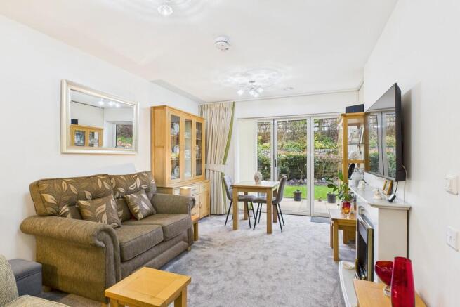 Living/Dining Roo...