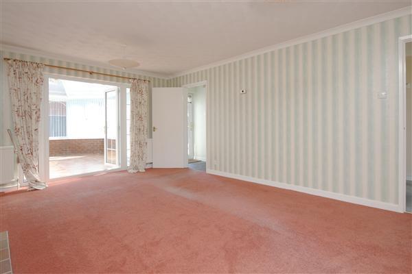 LIVING ROOM CONT