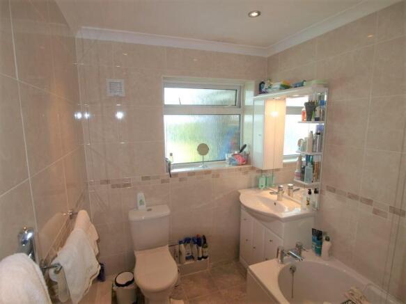 G/F BATHROOM