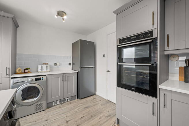 2 bed Semi-Detached for sale Image 8