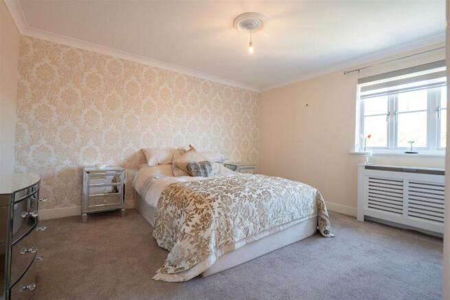 Bedroom 1.jpg
