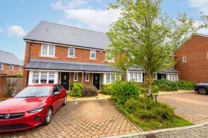 3, Curzon Avenue, Folkestone CT20 2LZ