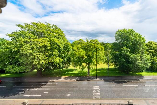 3 bed Penthouse for sale Image 12