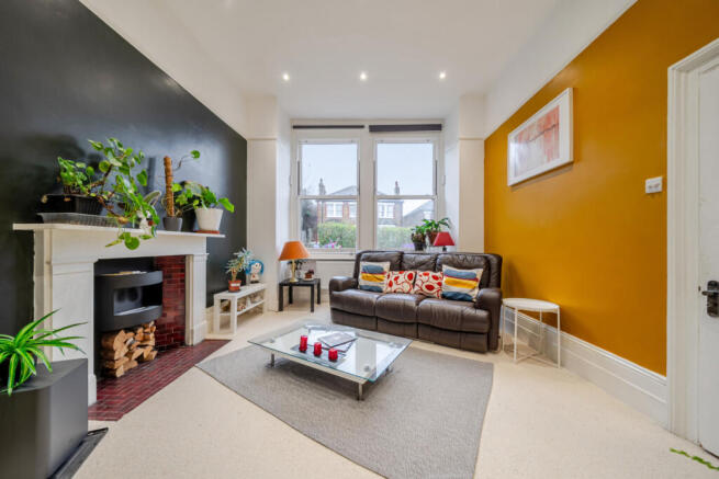 1401850-15-6978b2...