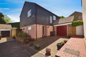 3, The Stables, Buckhurst Hill IG9 5RQ