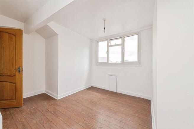 3 bed Terraced for sale Image 7