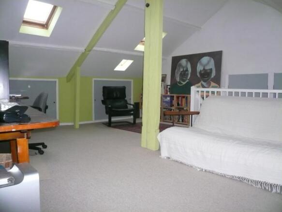 Photo 10