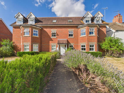 Phoenix Court, Thame, Oxfordshire