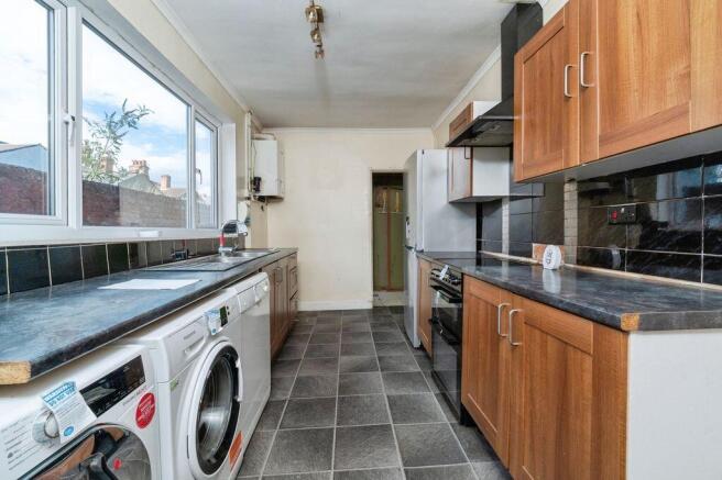 Kitchen pic 1