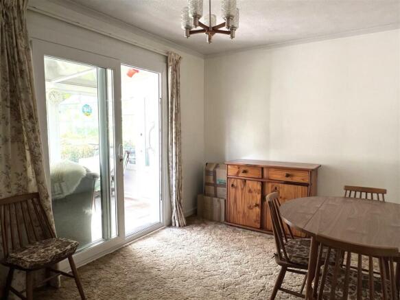 Bedroom: