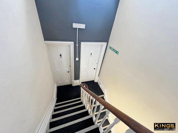 5 bed Town House for sale Image 12