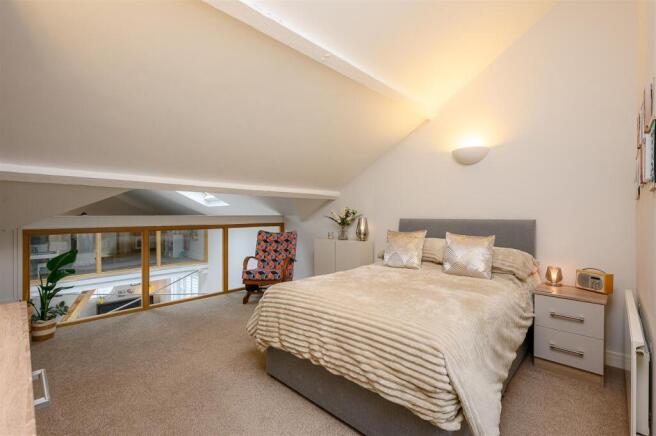 3 bed Duplex for sale Image 10