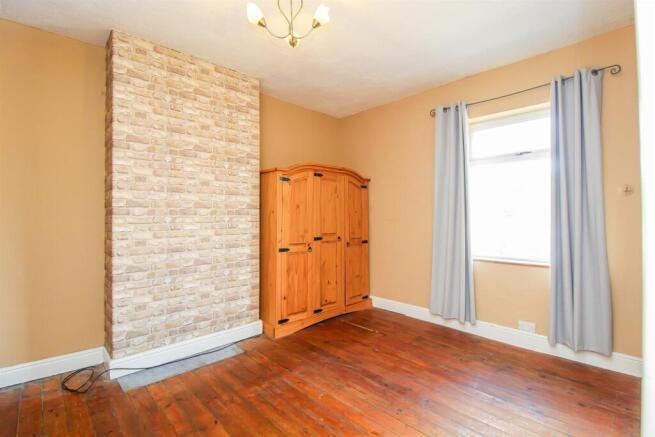 2 bed Terraced for sale Image 7