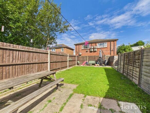 Worting Road, Basingstoke, Hampshire, RG22 photo 5