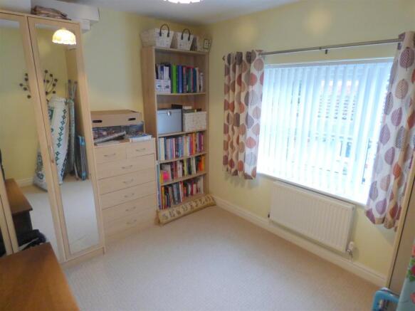 BEDROOM 2