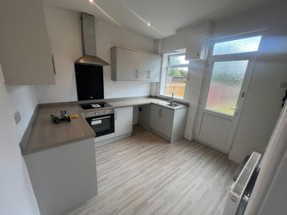 3 bed Terraced to rent Image 3